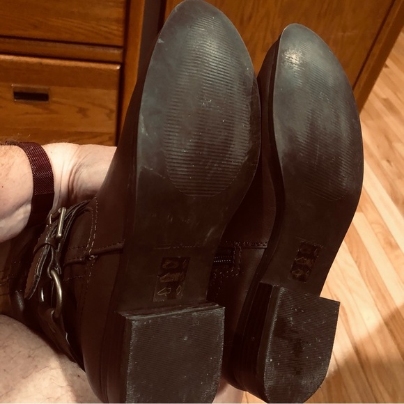 Call It Spring Size 7 Dark Chocolate Brown Knee High Full inside zipper Buckles - Picture 7 of 16